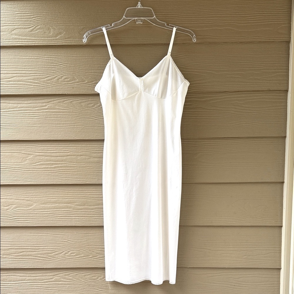 Vintage Vanity Fair Full Slip Off White Nylon Lace Made in USA Size 34 L